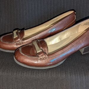 Bandolino Women’s Brown Leather Loafers with Decorative Buckle Size 10M